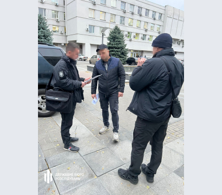 Командир військової частини змушував солдатів будувати будинки своїм родичам, погрожуючи відправкою на передову (фото) - INFBusiness