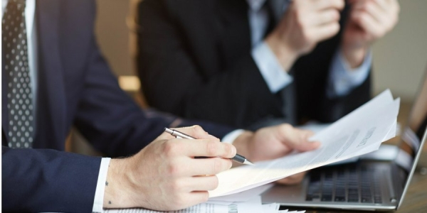 В Україні хочуть змінити алгоритм нарахування пенсій (Фото:pressfoto / Freepik) Пенсії-2023: стало відомо, коли в Україні хочуть змінити алгоритм нарахування виплат - INFBusiness