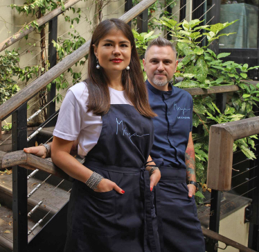 Вторгнення відкрило українському креативному класу вікно можливостей. Хто ним скористався й у яких сферах культурного життя світу Україна отримує місце за світовим столом? Ольга Цибитовська і шеф‐кухар Юрій Ковриженко, співзасновники Mriya Neo Bistro.