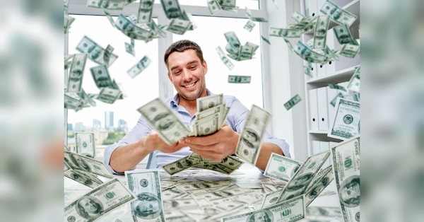 Гроші прийдуть, звідки ви не чекали: карти Таро підказали, які знаки зодіаку можуть раптово розбагатіти до кінця жовтня - INFBusiness