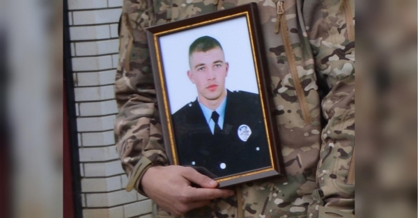 Спочатку втратила чоловіка, тепер сина: болюча історія про захисника, який поліг під Бахмутом - INFBusiness