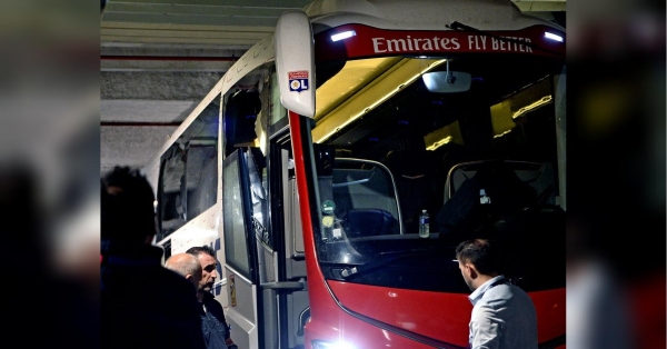 Розбили тренеру обличчя в кров: матч грандів чемпіонату Франції скасовано через ідіотську витівку фанатів (фото) - INFBusiness