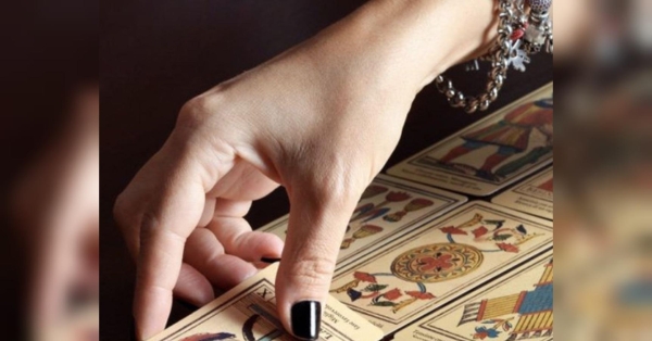 Овнам — Королева пентаклів, Дівам — перевернутий Світ: кому карти Таро обіцють багатство на новому тижні - INFBusiness