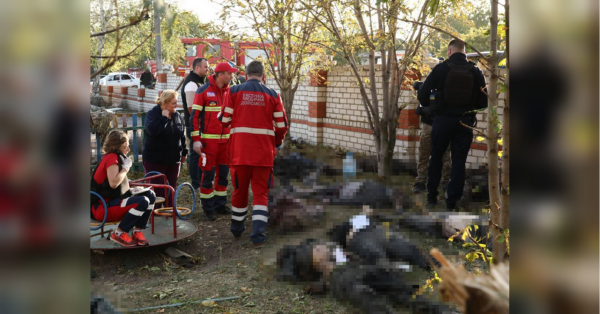 Навіть після пережитого не всі у селі розірвали зв’язок з рф: мешканка Харківщини втратила чотирьох найдорожчих людей під час ракетного удару - INFBusiness