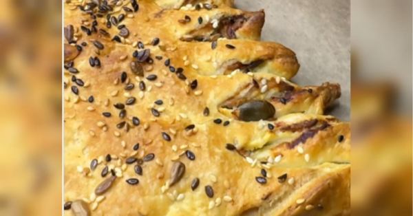 «Буде гармонійно виглядати на святковому столі»: новорічний пиріг з копченою червоною рибою від фудблогерки Олени Мазур - INFBusiness