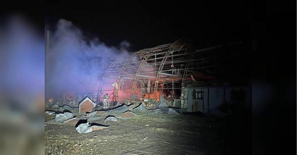 Декілька приватних будинків зруйновано внаслідок падіння збитого безпілотника під Одесою (фото) - INFBusiness