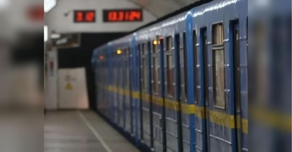 У Києві передумали повністю закривати аварійний відрізок «синьої» гілки…