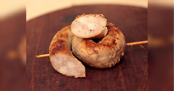 Діти точно оцінять: готуємо домашню курячу ковбасу - INFBusiness