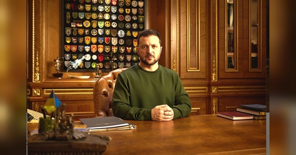 «Знадобилися потужні символічні «милиці»: психолог про невпевненість Зеленського у новорічному виступі - INFBusiness