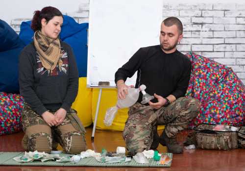 Для цивільних кропивничан постійно проводять навчання з домедичної допомоги пораненим (ФОТО) - INFBusiness