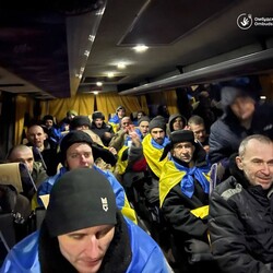 Україна повернула додому частину "азовців" після 1,5 року полону в Росії - INFBusiness