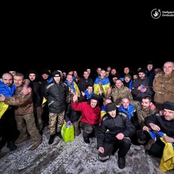 Україна повернула додому частину "азовців" після 1,5 року полону в Росії - INFBusiness