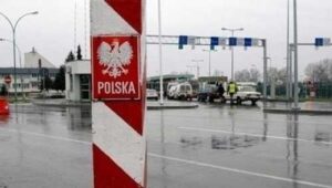 Польські фермери відновлюють блокаду ПП «Медика – Шегині»