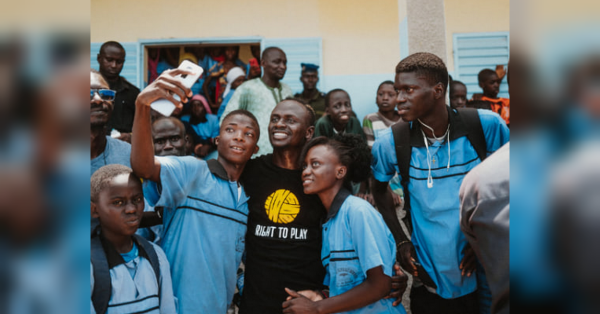 Переможець Ліги чемпіонів витратив на рідне село мільйони та збудував там сучасний стадіон (фото) - INFBusiness