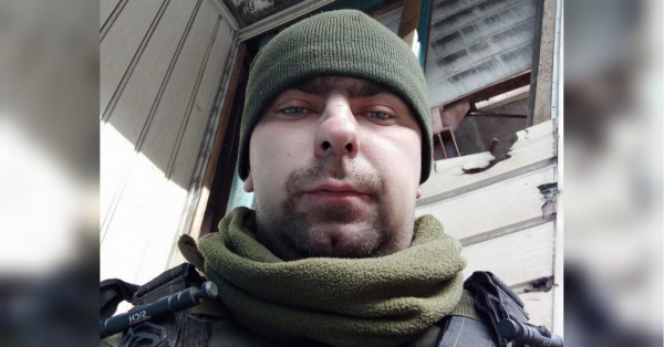 «Чоловік приходить у снах і благає про допомогу»: батько 3 дітей та військовий медик 20 місяців в полоні, дружина відважилась на крок відчаю - INFBusiness