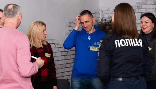 Допомагати тим, хто пережив травматичні події, навчали у кропивницькому ветеранському просторі (ФОТО) - INFBusiness