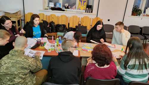 Кропивницькі СВОЇ розширюють коло друзів: працюють із підлітками (ФОТО) - INFBusiness