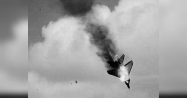 Думав виключно про себе: російський пілот спрямував підбитий літак на луганське село - INFBusiness