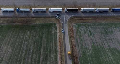 В чергах на польському кордоні перебуває понад 2400 вантажівок - INFBusiness