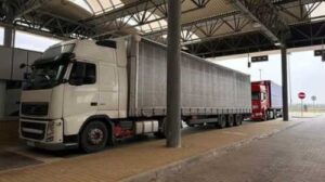 Продовжується блокада двох пунктів пропуску на польському кордоні: в чергах 800 вантажівок