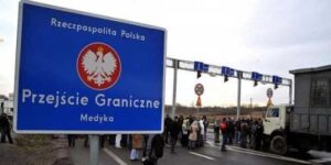 Відновлено рух вантажівок на двох пунктах пропуску