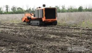 На Харківщині випробовують машину механізованого розмінування PT-300 D:MINE