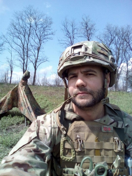 Артем разом з побратимами боронив Маріуполь 1