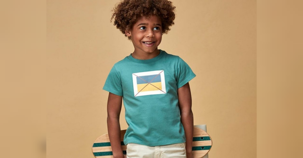 Показали путіністам No Pasaran: українці змусили інтернет-магазин зняти з продажу футболки з перекресленим жовто-синім прапором - INFBusiness