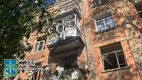 Росіяни продовжують обстрілювати Україну. 5 травня окупанти завдали удар КАБом по центральній частині міста Харків. Про це повідомив голова Харківської ОВА Олег Синєгубов. 1
