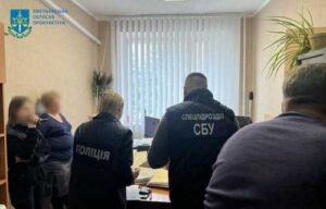 На Хмельниччині працівники Держпродспоживслужби підробляли фітосанітарні сертифікати