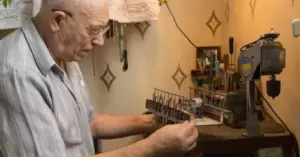 Робота пенсіонерам та жінкам: як ринок праці закриває дефіцит чоловічих робочих рук