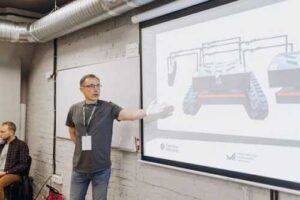 Безпечне поле: винахідники презентували косарки для саперів