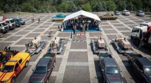 Україна отримала від США машини та обладнання для розмінування