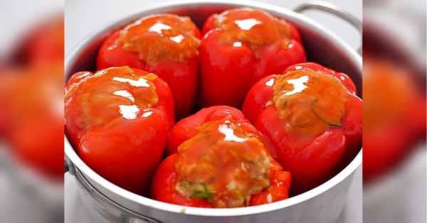 Фаршировані перці по-літньому: нове відкриття фудблогерки з ляльковим голосом - INFBusiness