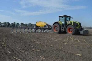 Осінні польові роботи на Харківщині: аграрії збільшили площі посівів