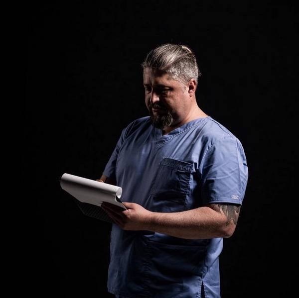 Після тяжкого поранення обличчя, втрати кісток черепа та зору воїн повернувся на службу: пластичний хірург про роботу в умовах війни - INFBusiness