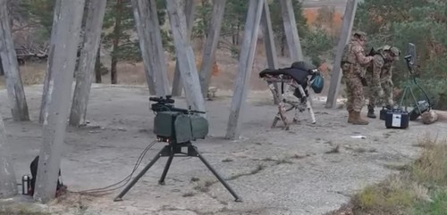 Кулеметник може вести вогонь, перебуваючи за 200 метрів від кулемета: створено унікальну систему «Цвях», що зберігає життя воїнів - INFBusiness