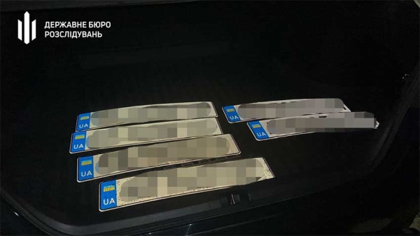 Переправляв ухилянтів до ЄС за 10 тисяч доларів: столичному правоохоронцю повідомили про підозру - INFBusiness