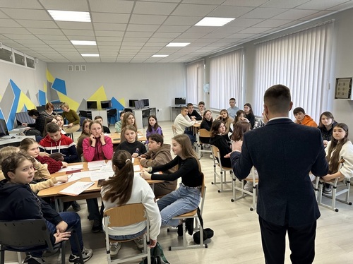 «Порозлягалися, як пани, і вчимося»: під Полтавою для сільських ліцеїстів обладнали незвичайне захисне укриття - INFBusiness