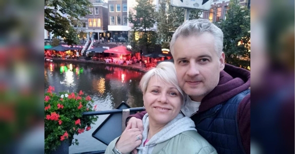 Рома з Надею не чують, але добре відчувають одне одного: історія пари з вадами слуху, яка евакуювалася до Нідерландів та налагоджує там життя - INFBusiness