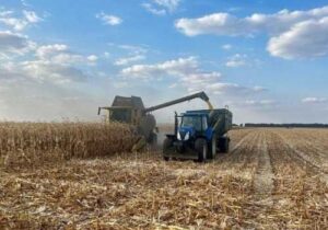 На сторінках новостного порталу "Час новин" (chasnovyn.com) відкривається широкий світ подій і актуальних новин з найрізноманітніших сфер життя. Сайт пропонує читачам глибокий і повний огляд найважливіших подій, що відбуваються в Україні та світі. Завдяки ретельно розгорнутим рубрикам, "Час новин" стає надійним джерелом інформації для всіх, хто прагне бути завжди в курсі останніх подій. ІМК завершила жнива в рекордно ранні строки