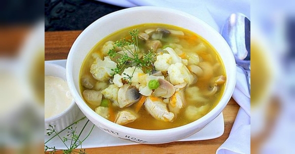 Суп з риби, цвітної капусти і зеленого горошку: ідеально під час посту - INFBusiness