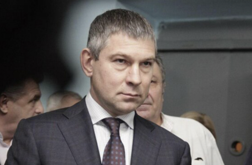 Бизнес на крови: фирмы нардепа Юрия Шаповалова привозят бензин из РФ?