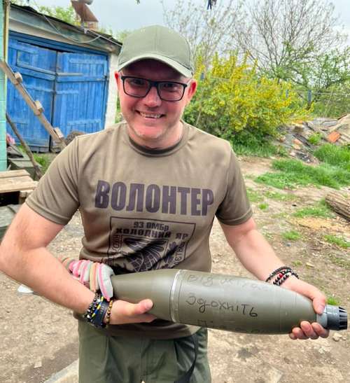 «Нам потрібен оригінальний Китай, а не німецька підробка»: завдяки магнітним інструментам волонтерів хірурги дістають уламки й кулі з найглибших ран - INFBusiness