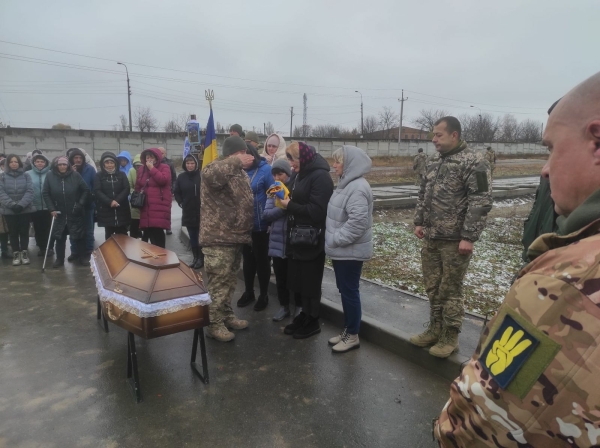 Терористи тримали його в полоні понад місяць: захисник, якого вважали зниклим безвісти, повернувся «на щиті» - INFBusiness