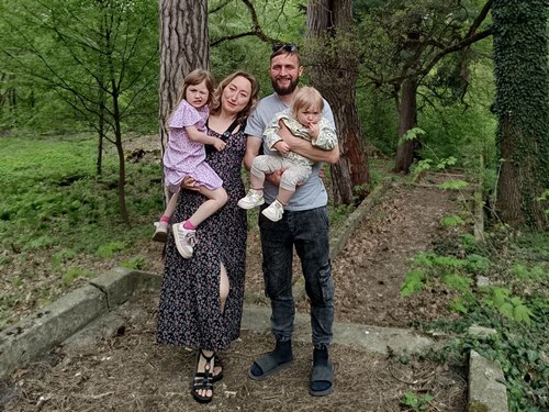 «З моєї родини четверо воюють. Після війни вони не можуть повернутись додому, бо в них немає дому»: історія переселенки - INFBusiness