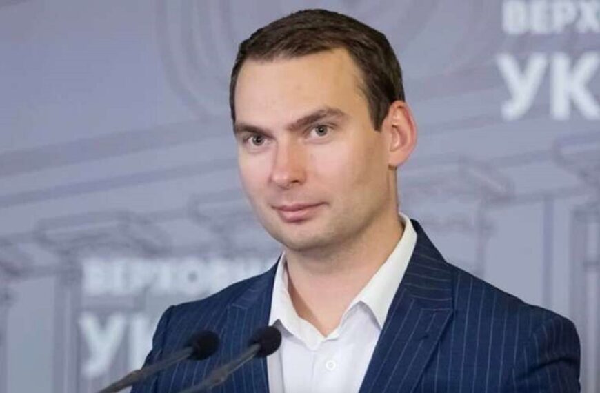 Родина нардепа Железняка може зберігати стосунки з головою пропутінської партії в “ДНР”