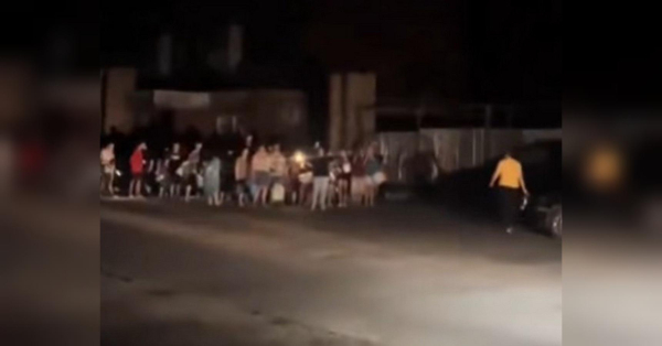 Донецьк без води: черги до цистерн, графіки подачі води раз на три доби - INFBusiness