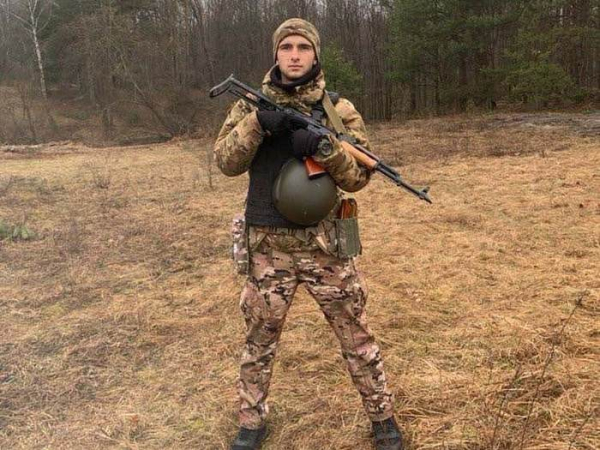 «Синочок народився вже після загибелі коханого»: 21-річний поліцейський з Чернігівщини став легендою штурмової бригади - INFBusiness
