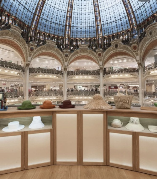 Цей день настав: український дизайнер оформив вітрини найвідомішого універмагу Європи - INFBusiness